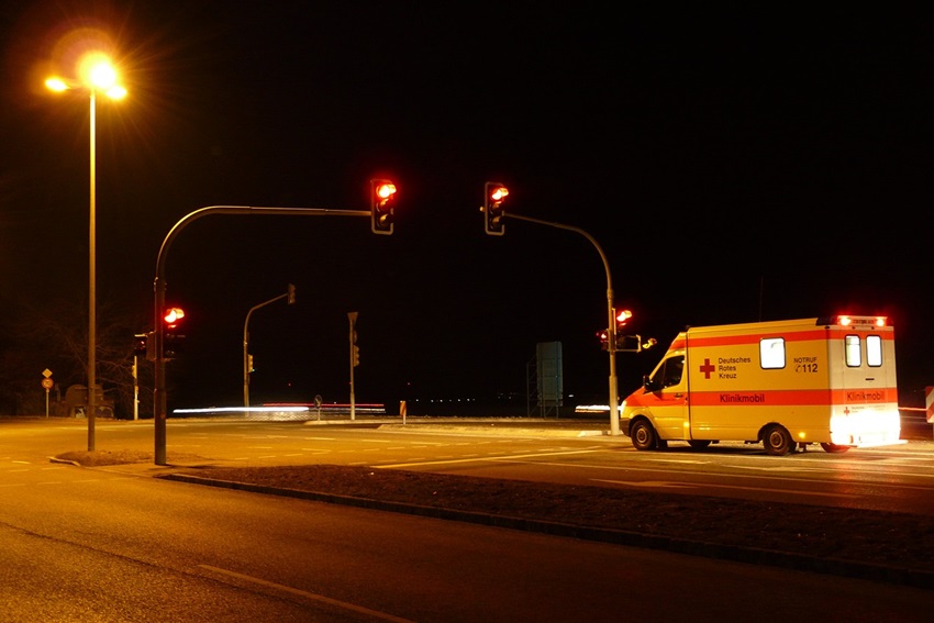 responsabilidad legal de los conductores de vehículos de emergencia